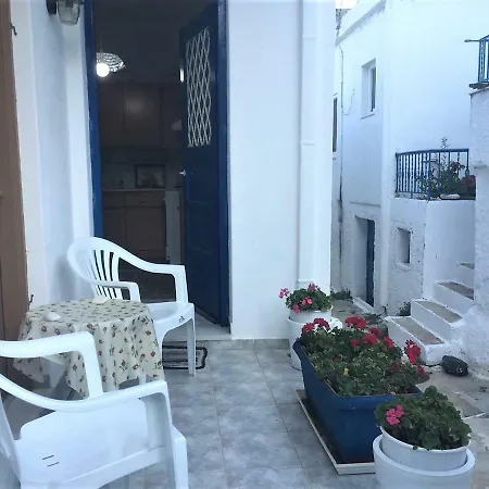 Naxos Village Retreat, Semesterbostad *